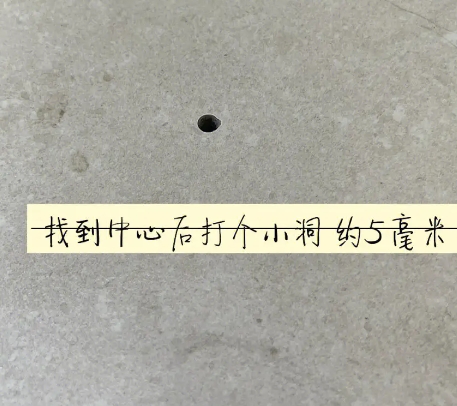 佛山瓷砖空鼓维修公司专业解答在瓷砖铺贴过程中，如果砂料搅拌不均匀，将会带来以下问题